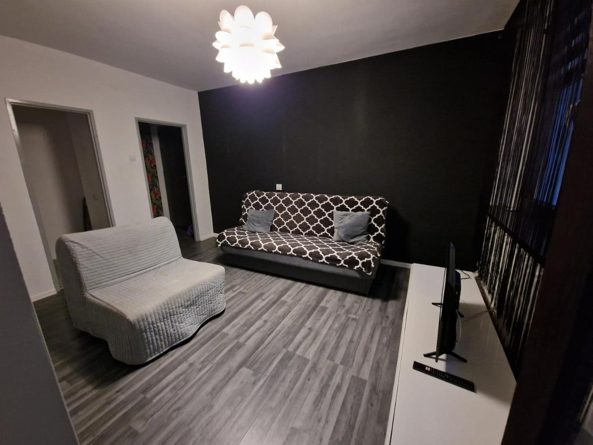 Apartamento Apatrament Jagielonska Legnica Exterior foto